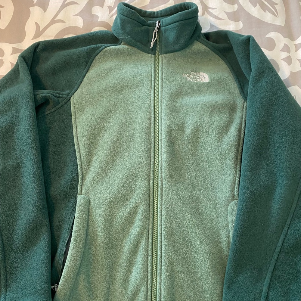 North Face Women’s Medium Fleece